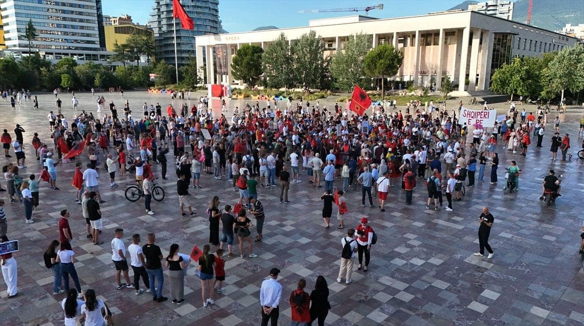 Tiran'da Trump bağlantılı turizm projesi protestoları 15. gününde sürüyor