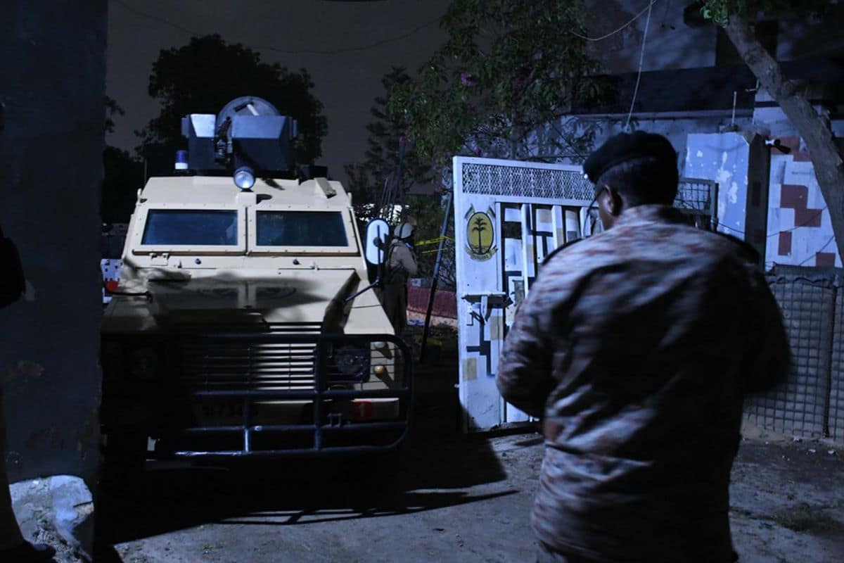 Savaş yeniden hortladı! Pakistan, Afganistan'ı vurdu: Onlarca ölü var