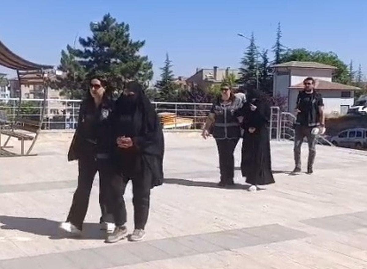 Altınlarla kaçmaya çalışan gelin ve iş birlikçisi yakalandı