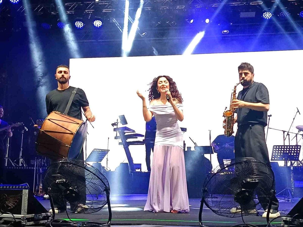 Edirne'de 665'inci Tarihi Kırkpınar Yağlı Güreş Festivali'nde Melek Mosso sahne aldı